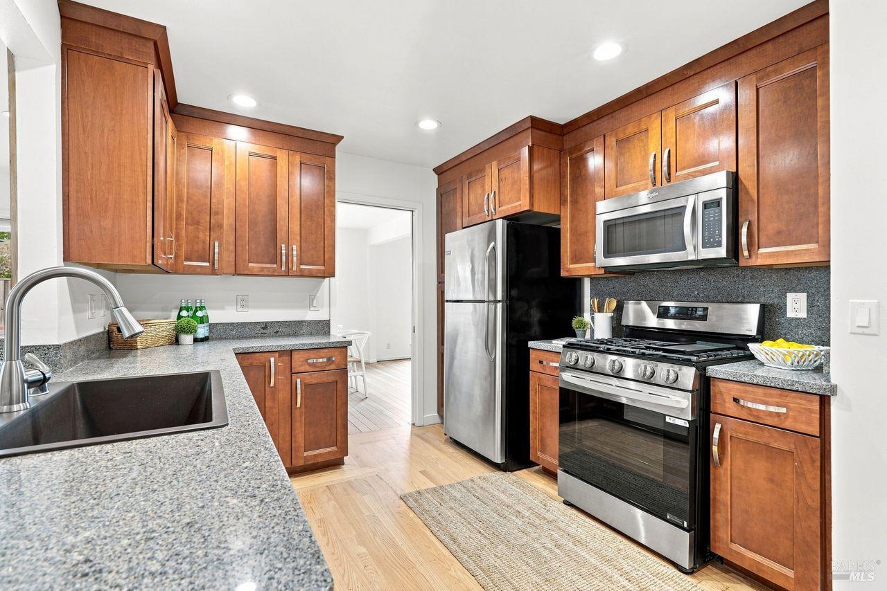 29 Tradewind Passage Corte Madera CA 94925