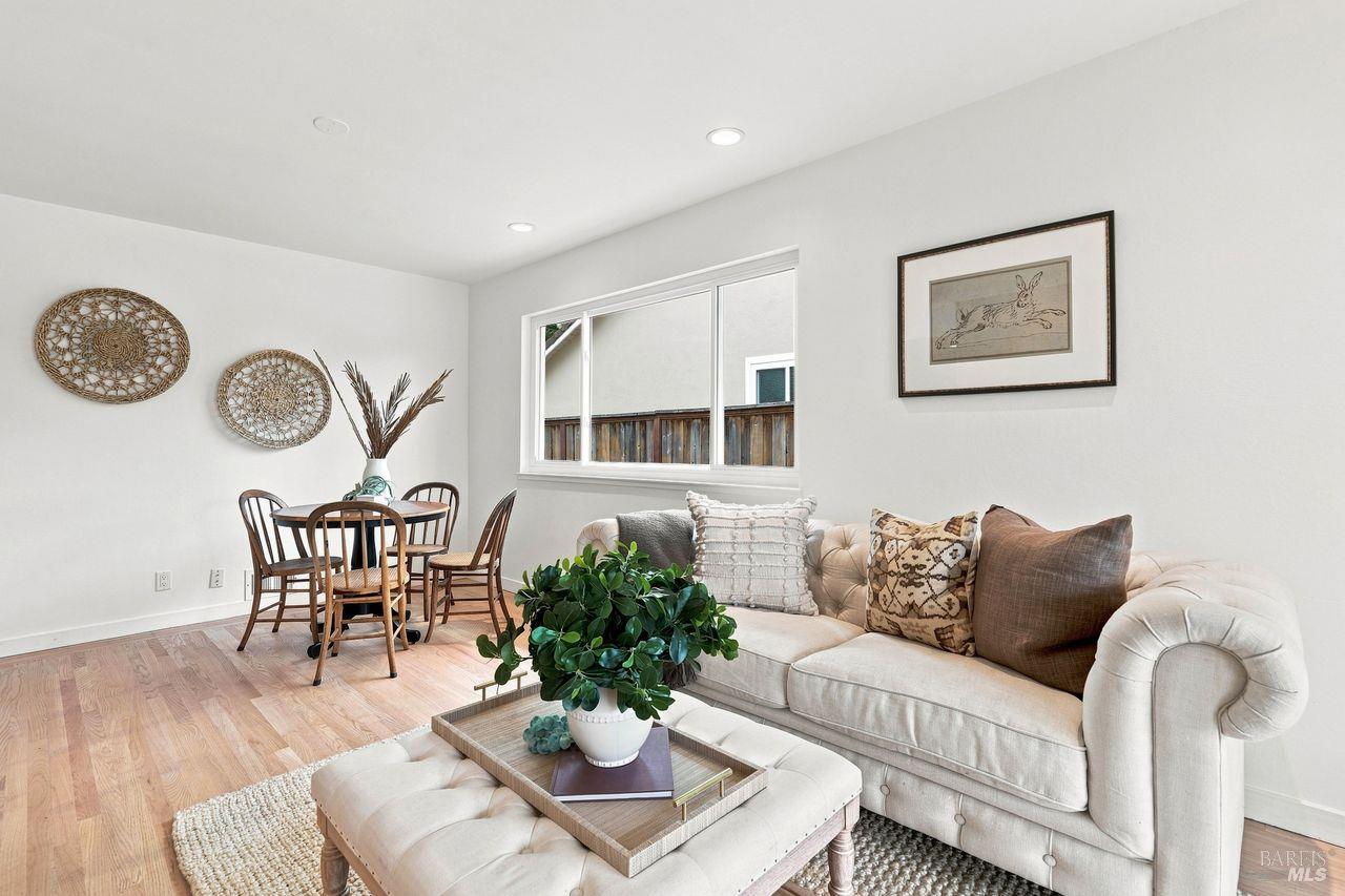 29 Tradewind Passage Corte Madera CA 94925