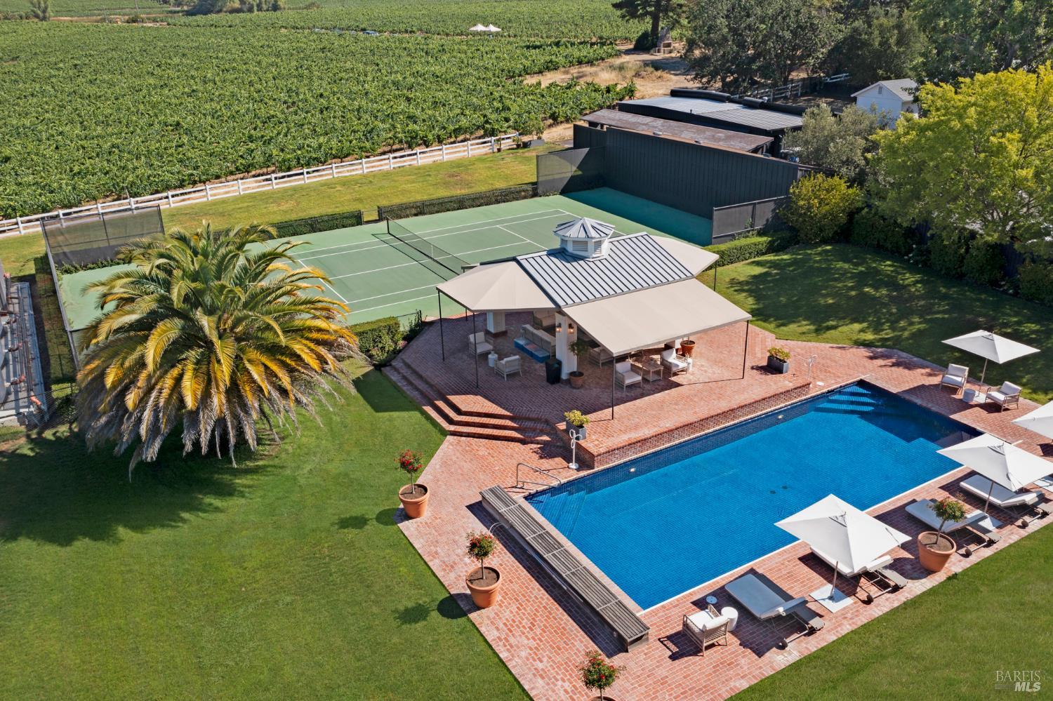 1129 Dealy Lane Napa CA 94559