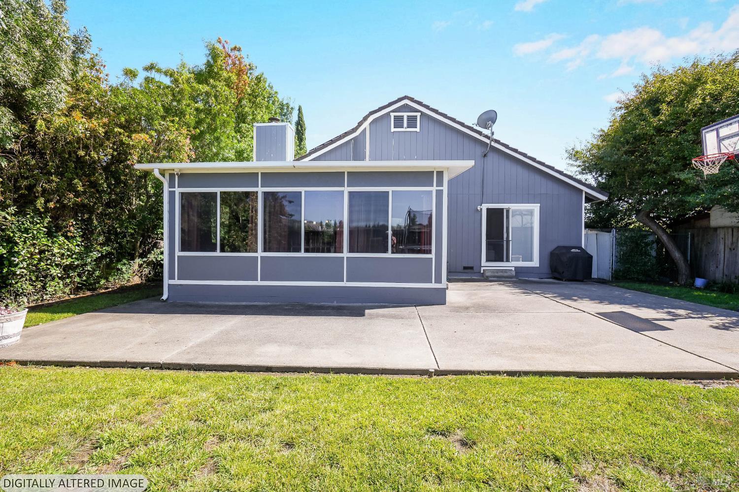 2496 E Atlantic Avenue Fairfield CA 94533