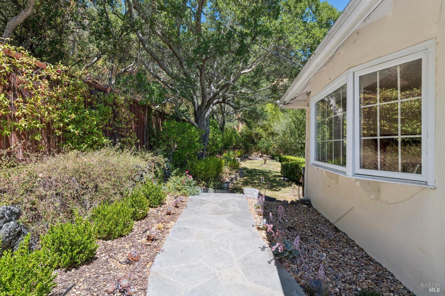 2 Michael Way San Anselmo CA 94960