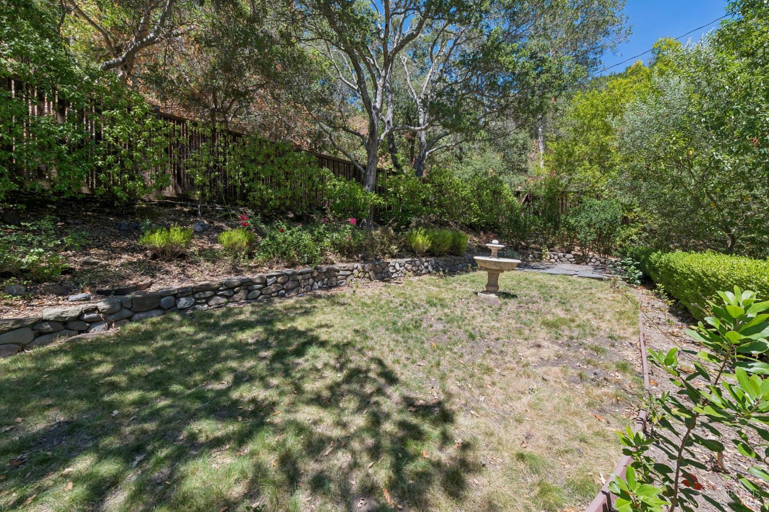 2 Michael Way San Anselmo CA 94960