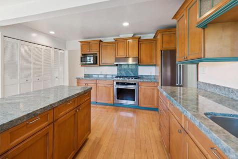 2 Michael Way San Anselmo CA 94960