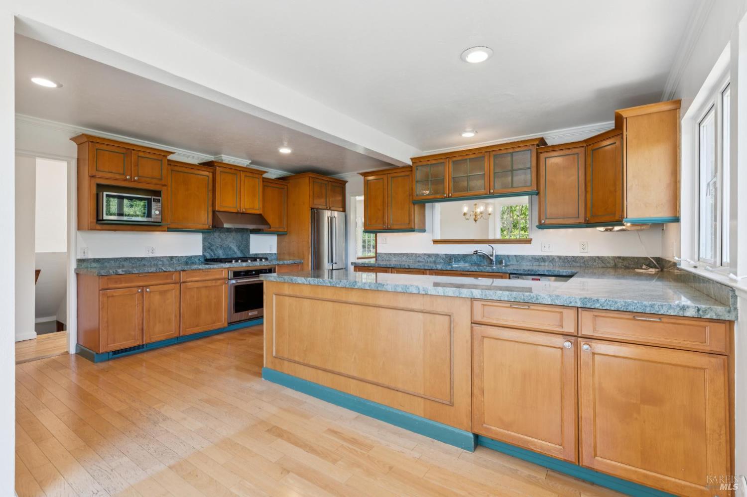 2 Michael Way San Anselmo CA 94960