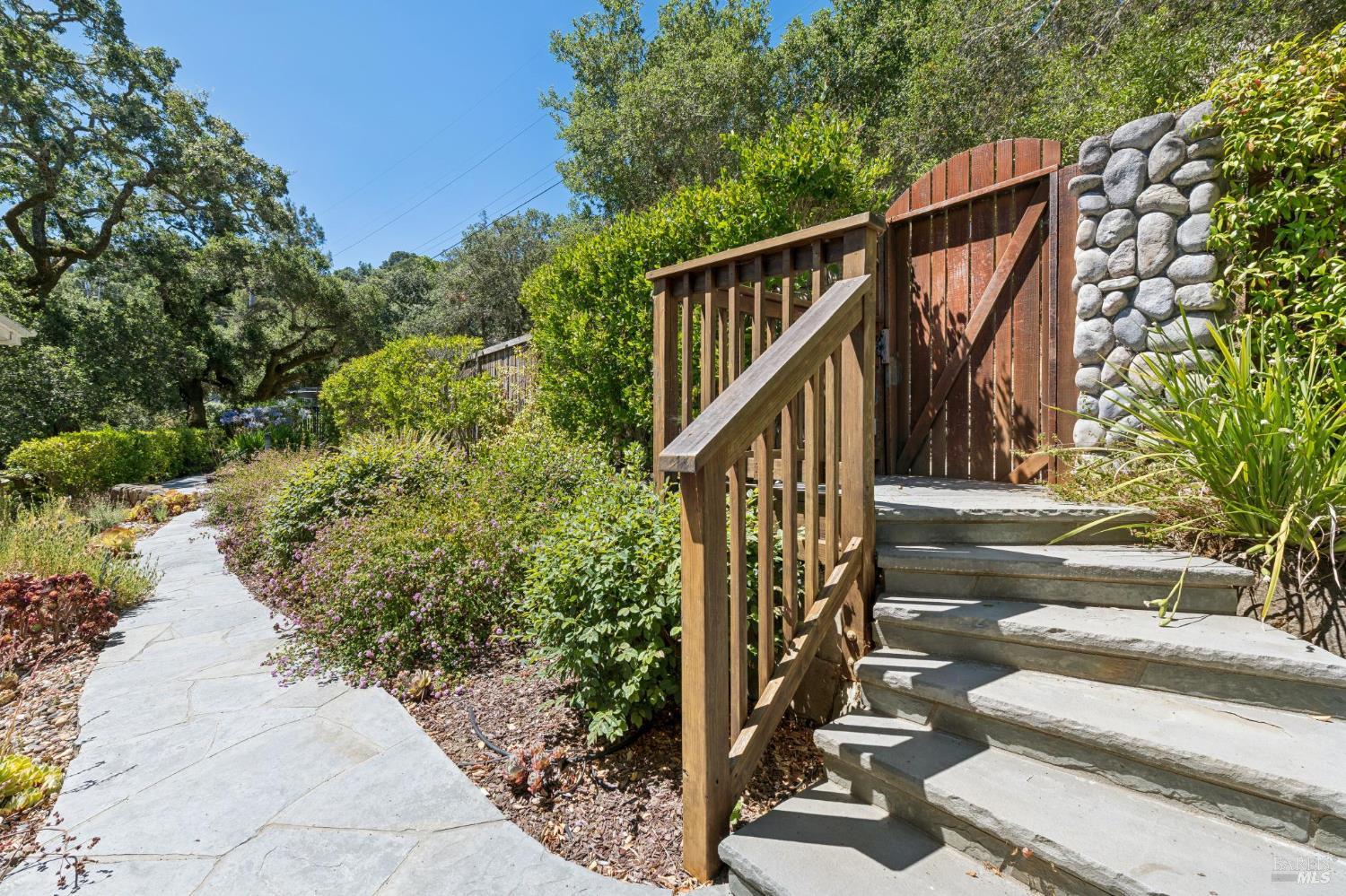 2 Michael Way San Anselmo CA 94960