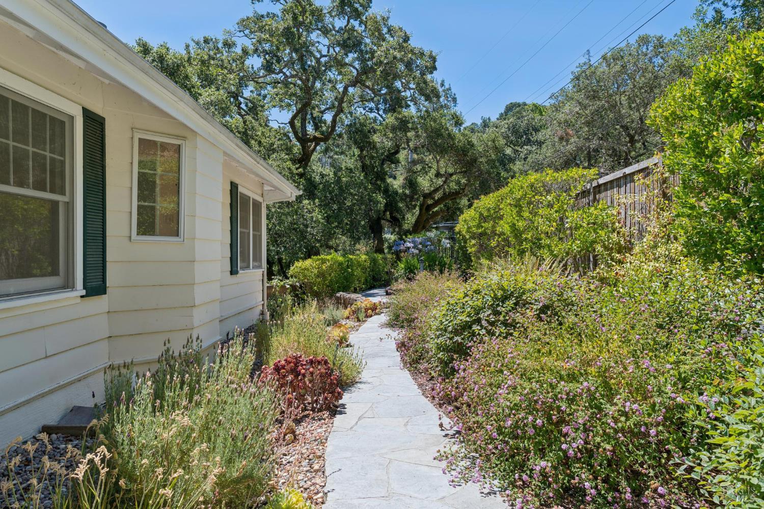 2 Michael Way San Anselmo CA 94960