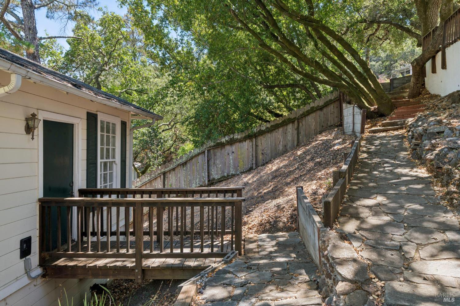 2 Michael Way San Anselmo CA 94960