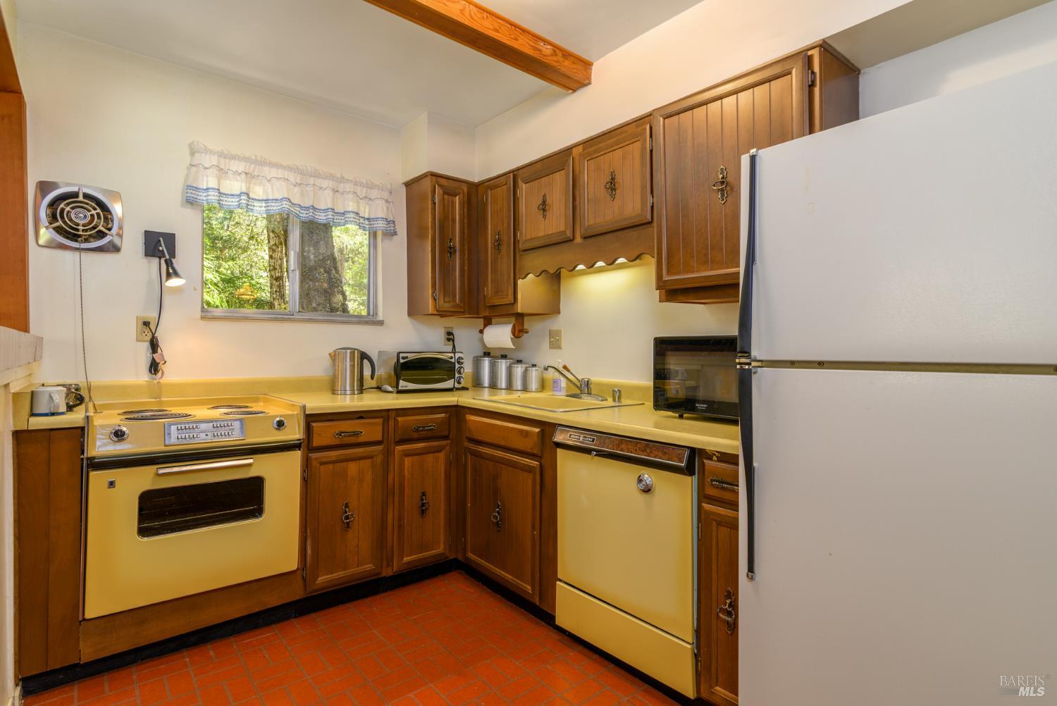 37870 Ocean Ridge Drive Gualala CA 95445