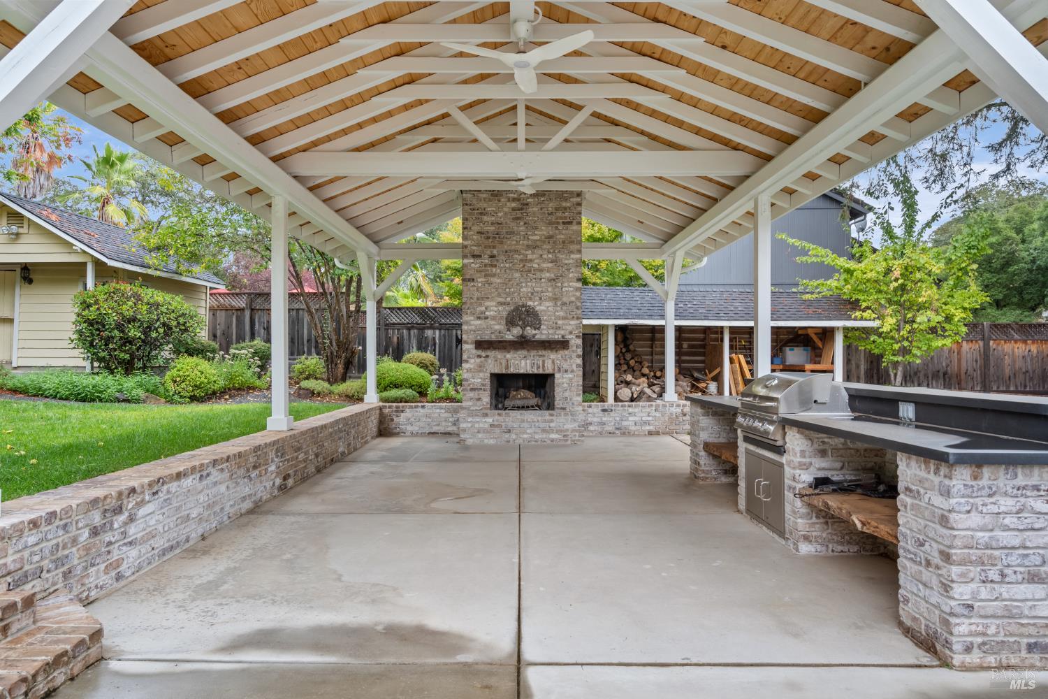1310 Chateau Place Ukiah CA 95482