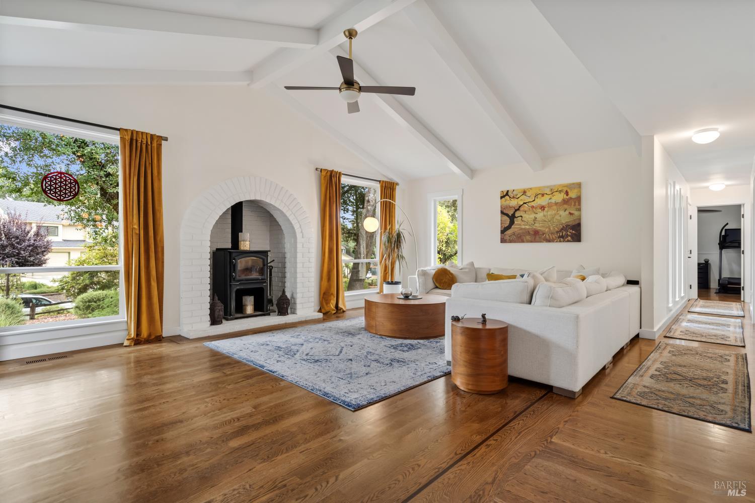 1310 Chateau Place Ukiah CA 95482