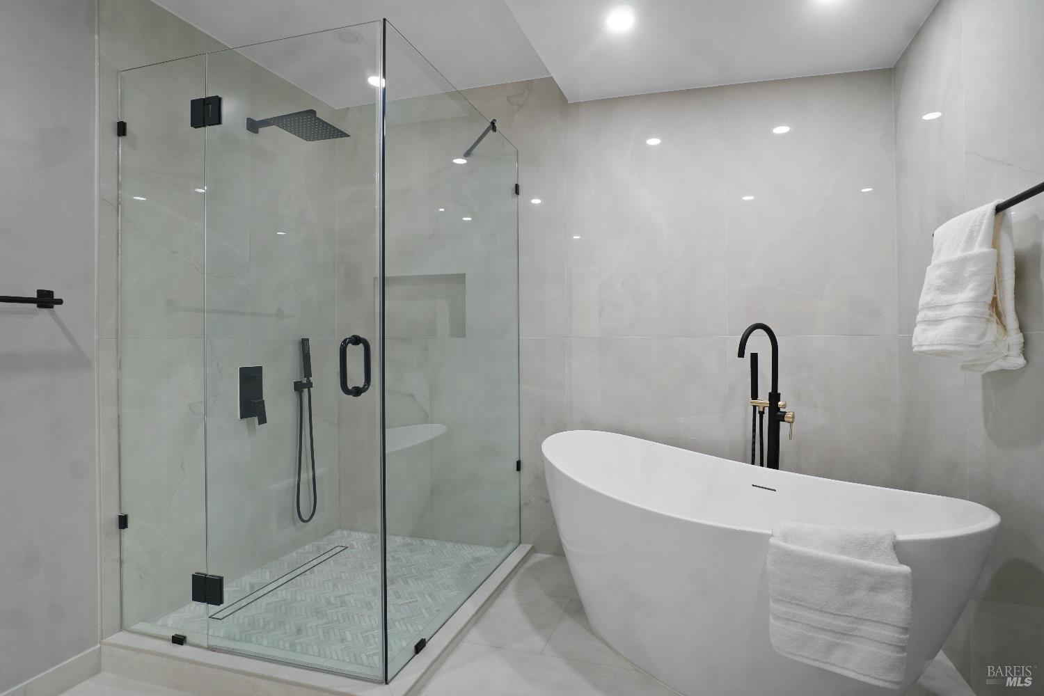 3330 Monterey Boulevard Oakland CA 94602