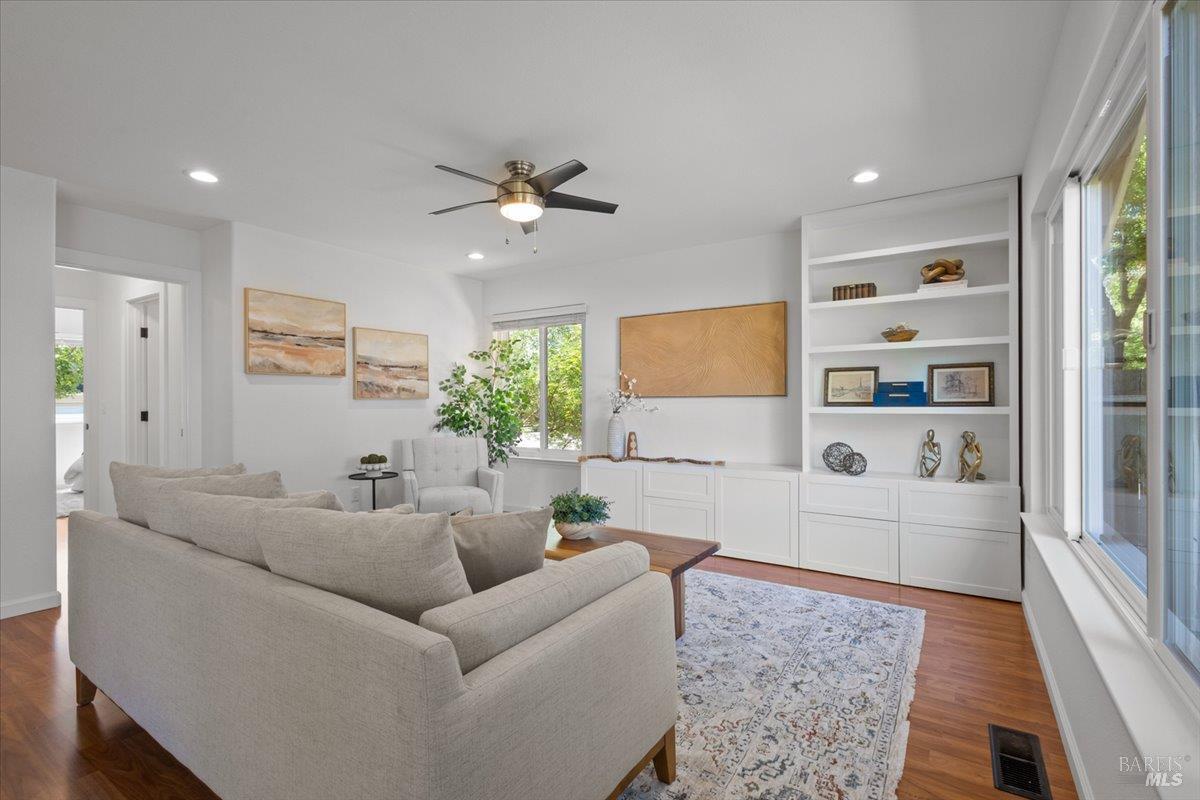 1194 Halyard Drive Santa Rosa CA 95401