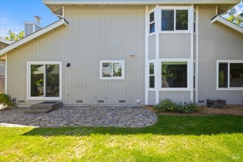 1194 Halyard Drive Santa Rosa CA 95401