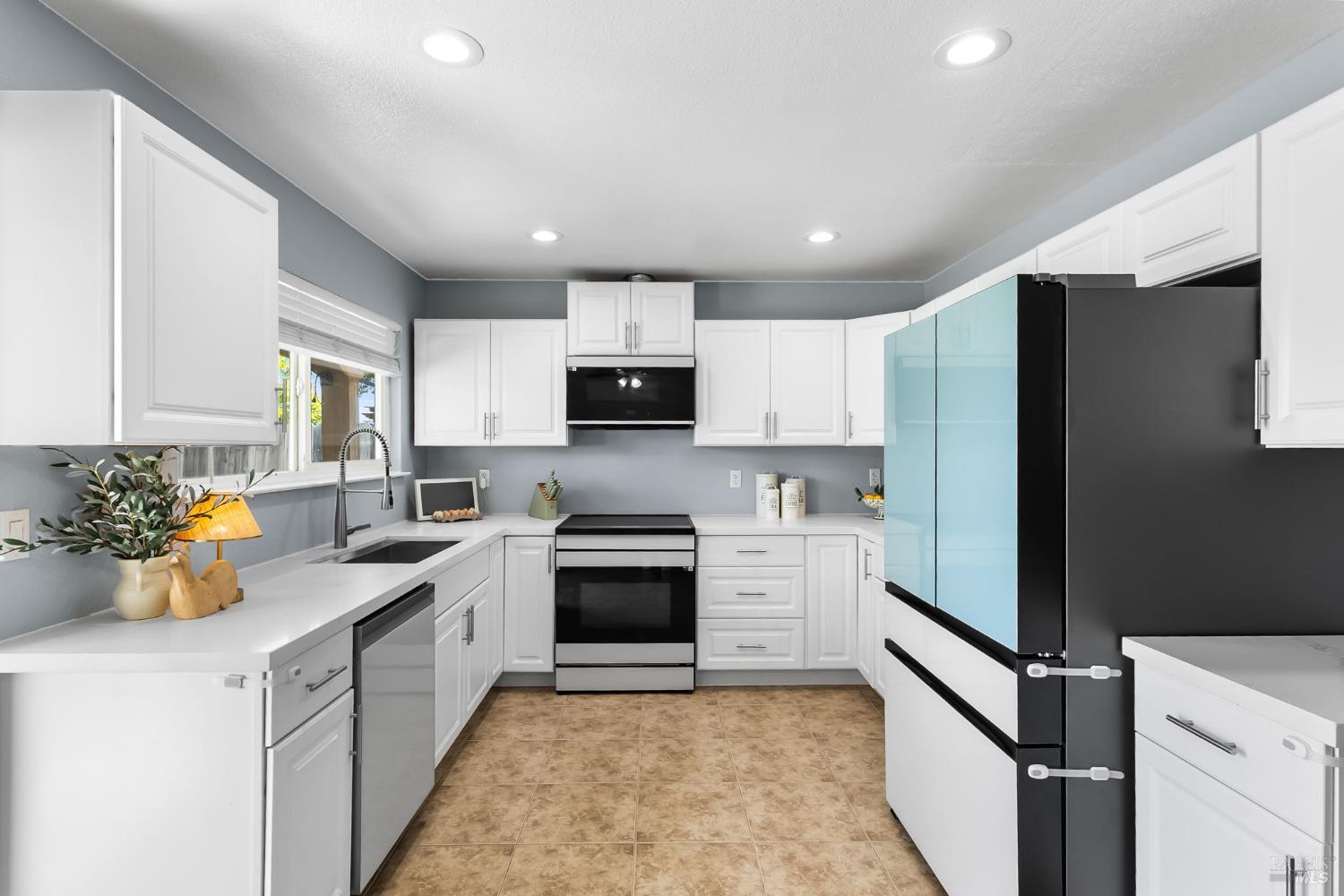 387 Colonial Circle Vacaville CA 95687