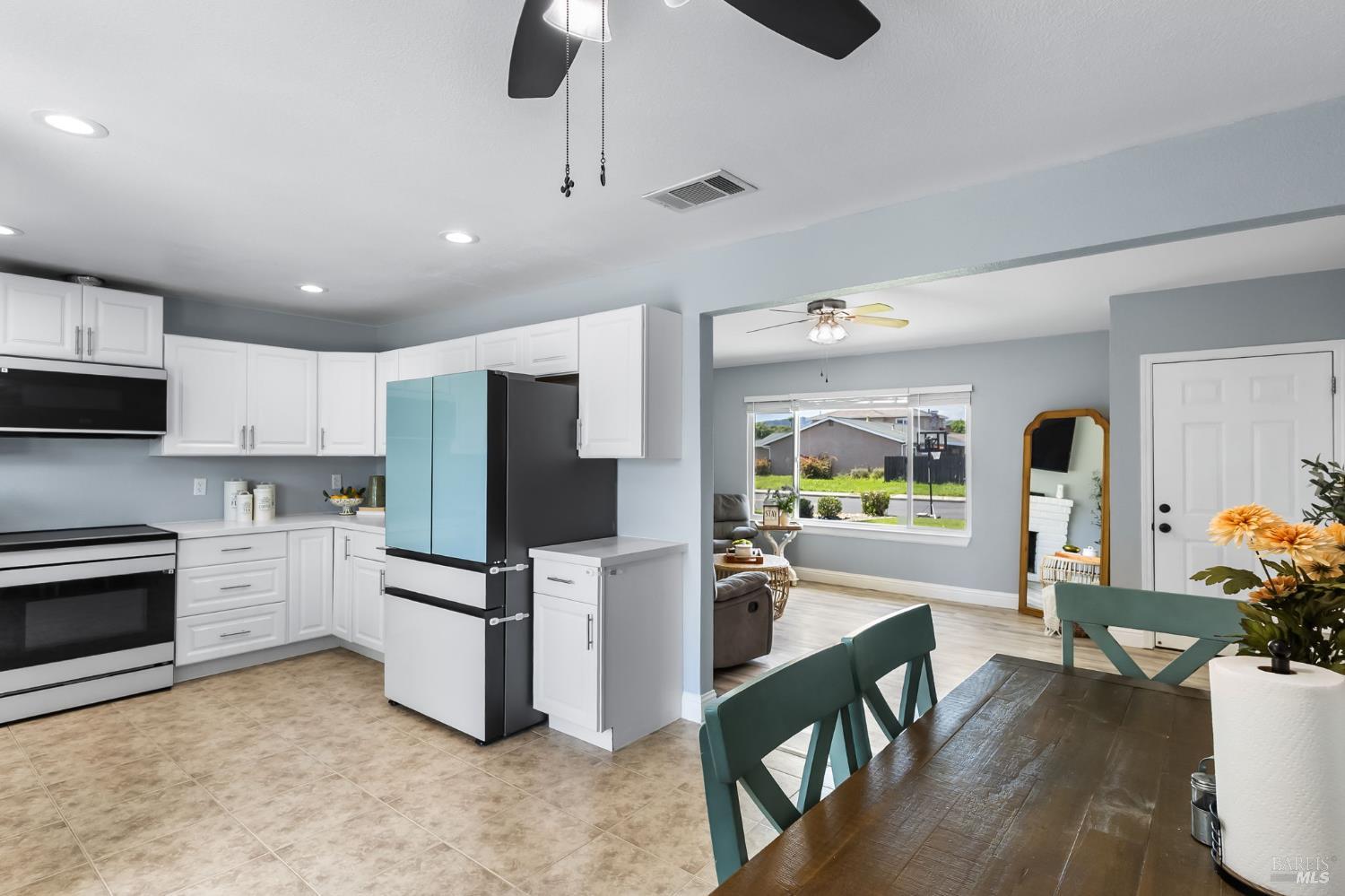 387 Colonial Circle Vacaville CA 95687