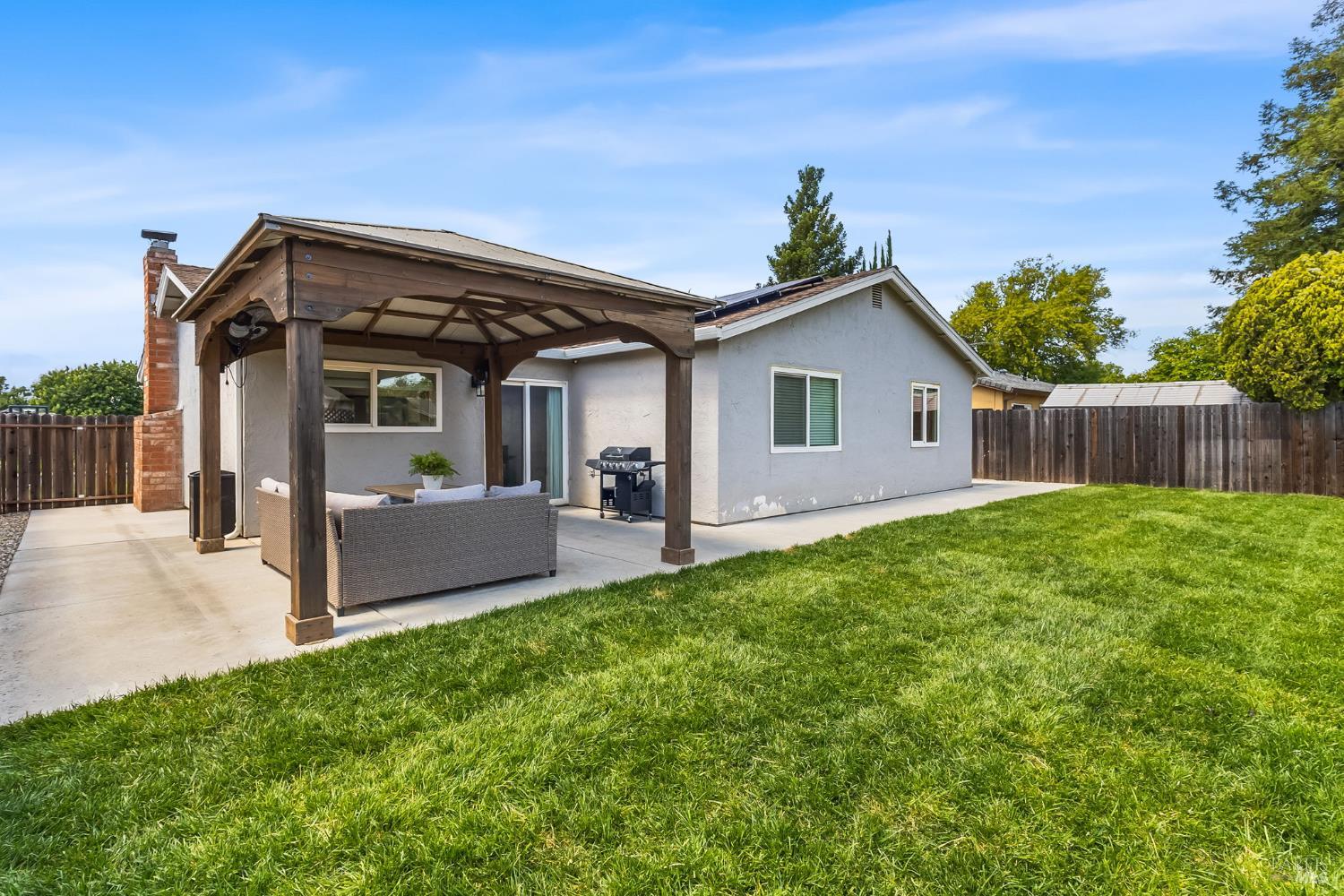 387 Colonial Circle Vacaville CA 95687