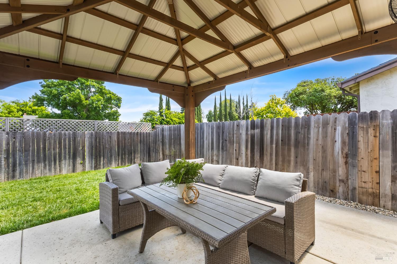 387 Colonial Circle Vacaville CA 95687