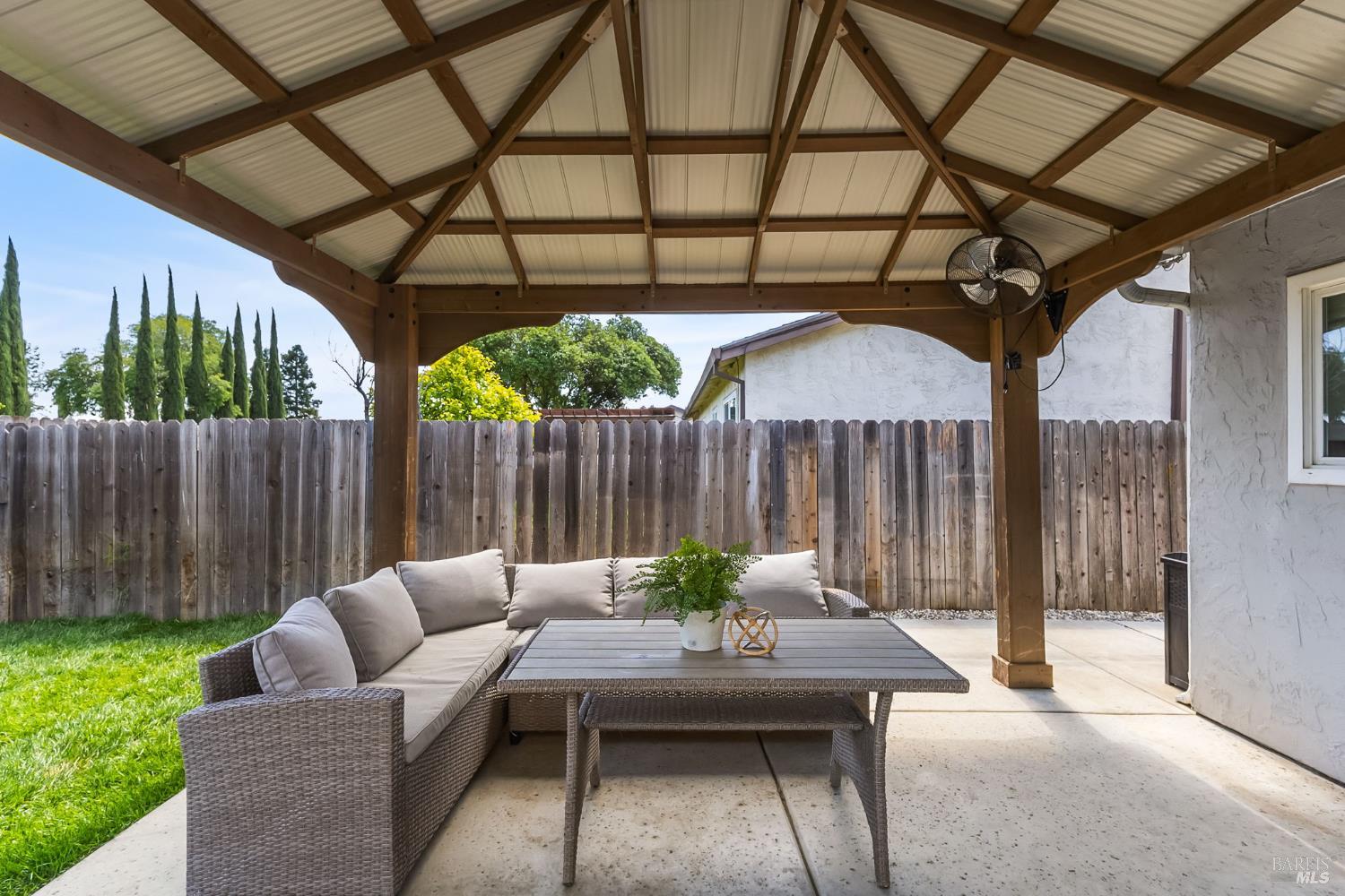 387 Colonial Circle Vacaville CA 95687
