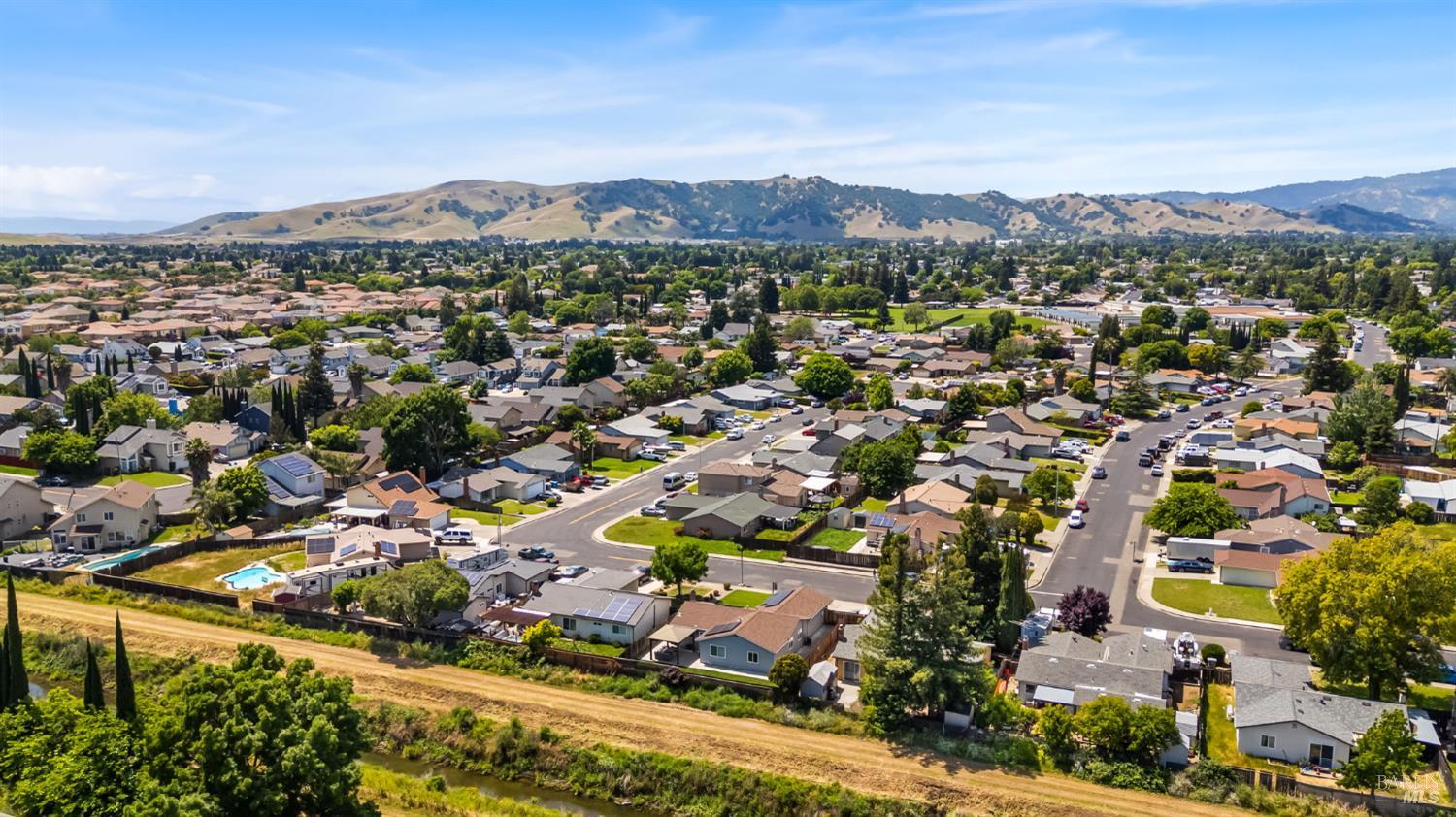 387 Colonial Circle Vacaville CA 95687