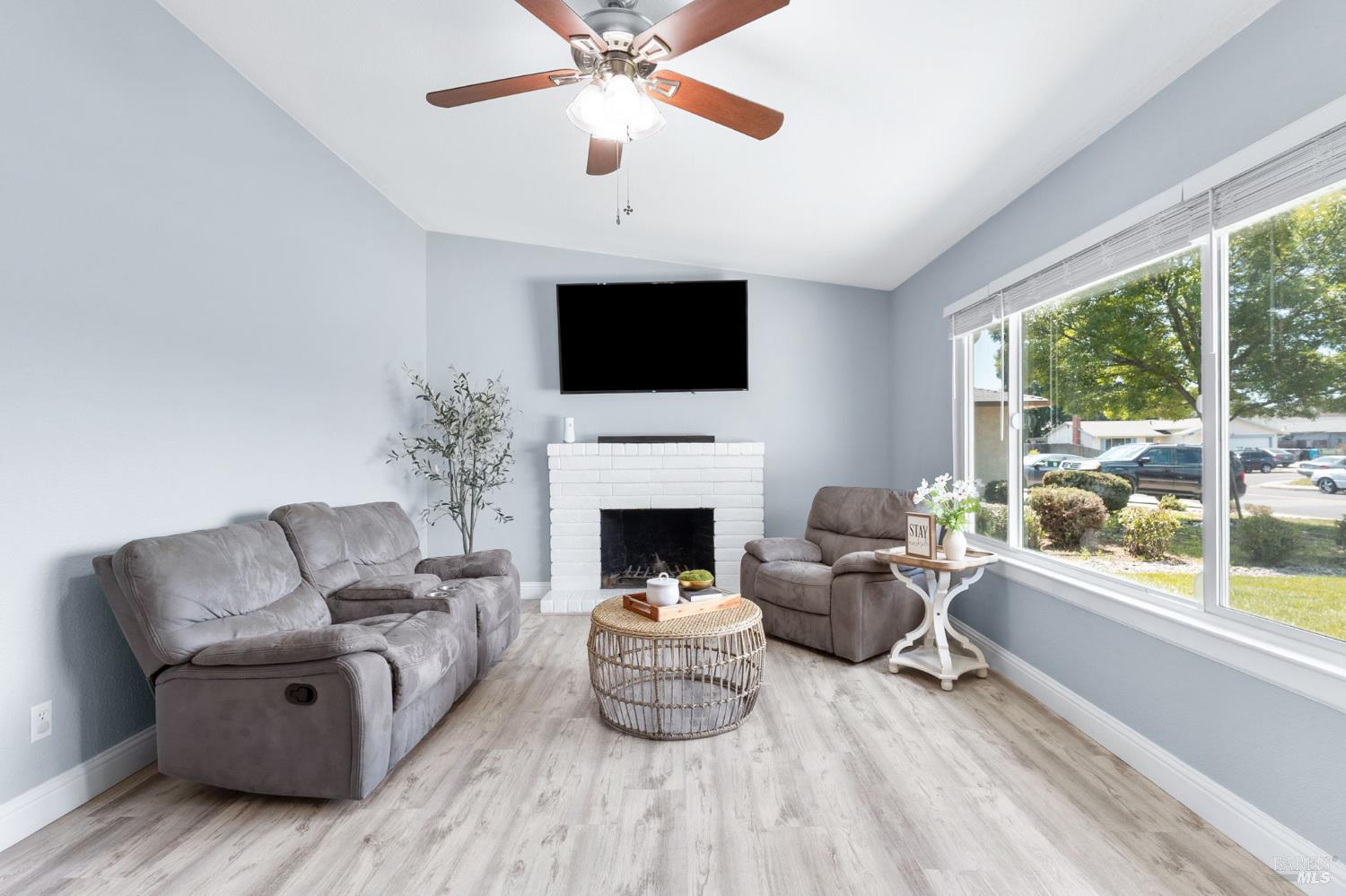 387 Colonial Circle Vacaville CA 95687