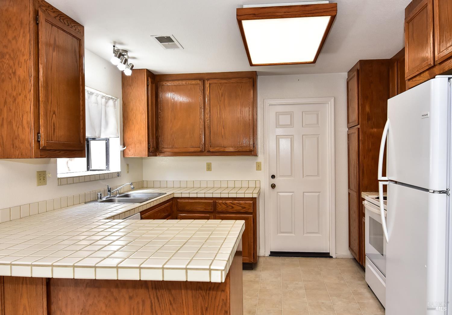 483 La Quinta Lane Sonoma CA 95476