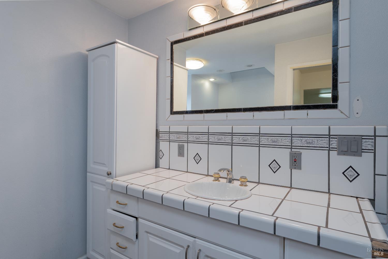 4380 1st Avenue Ukiah CA 95482