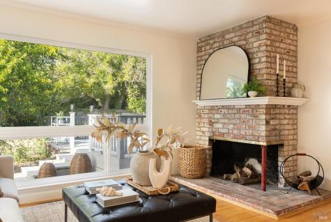 420 Calle De La Mesa Novato CA 94949