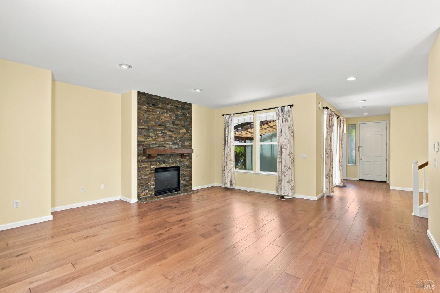 1476 Hughes Avenue Santa Rosa CA 95407