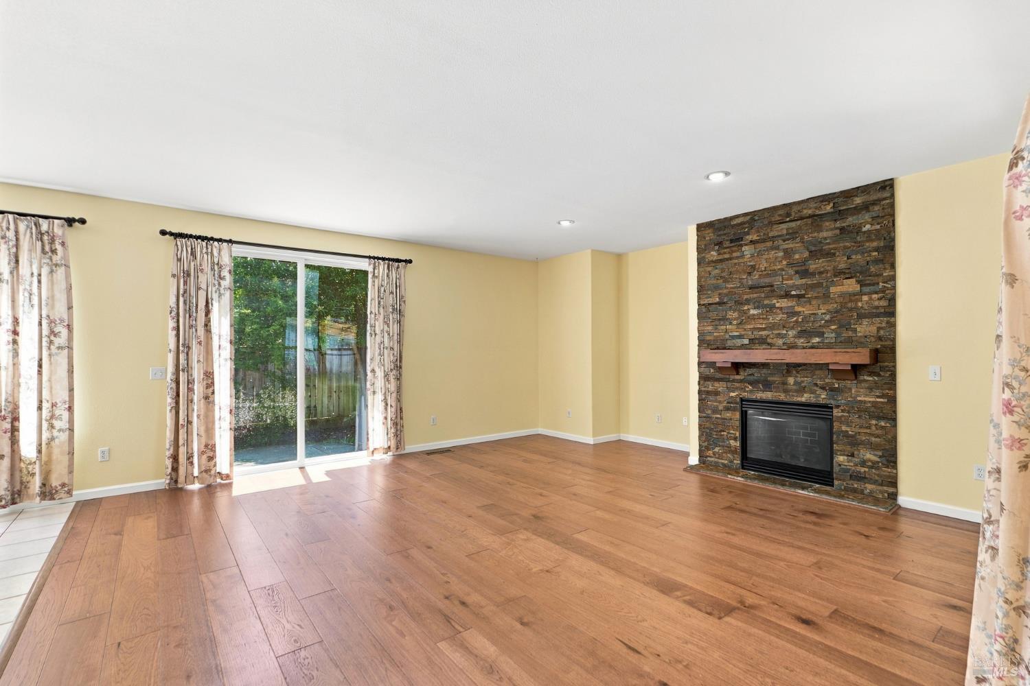 1476 Hughes Avenue Santa Rosa CA 95407