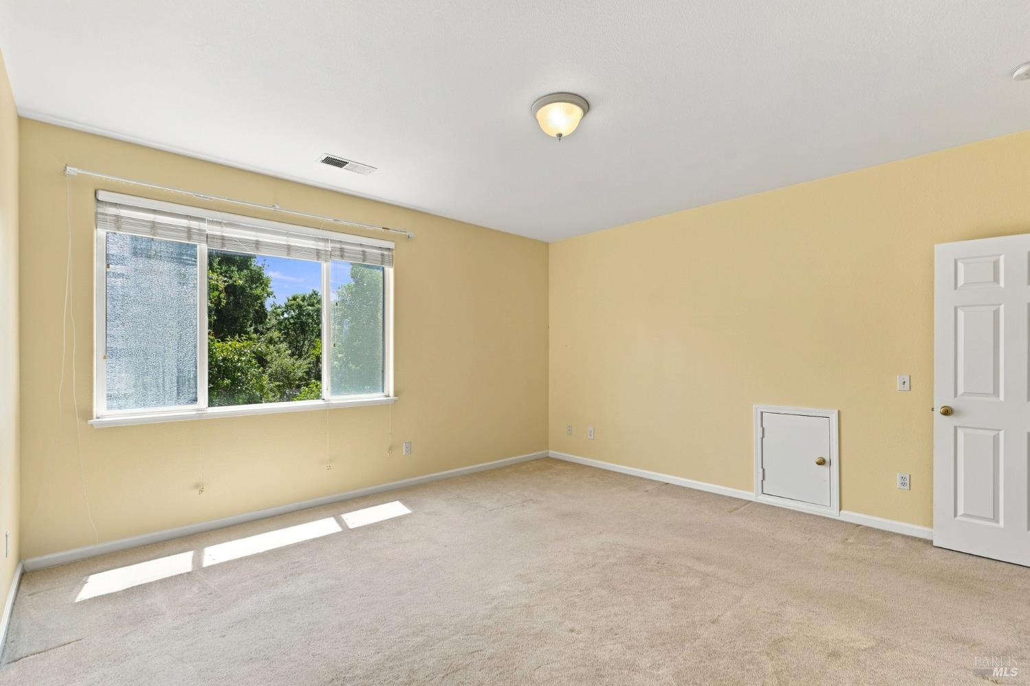 1476 Hughes Avenue Santa Rosa CA 95407