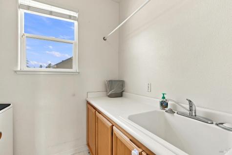 1476 Hughes Avenue Santa Rosa CA 95407