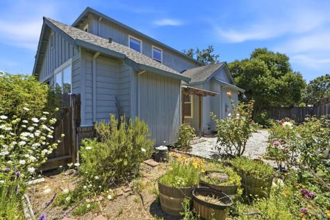 1476 Hughes Avenue Santa Rosa CA 95407