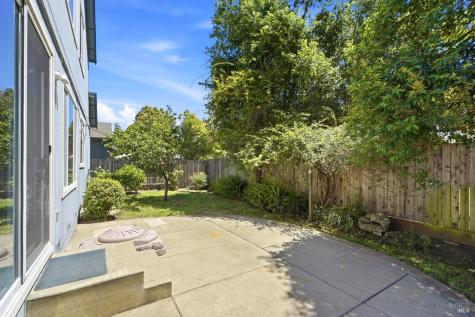 1476 Hughes Avenue Santa Rosa CA 95407