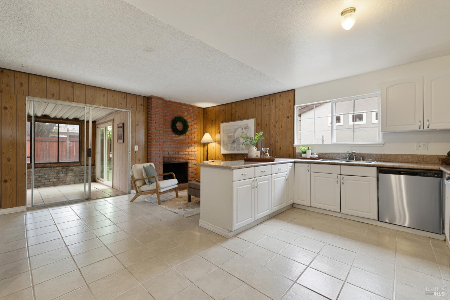 166 Delta Circle Vallejo CA 94589