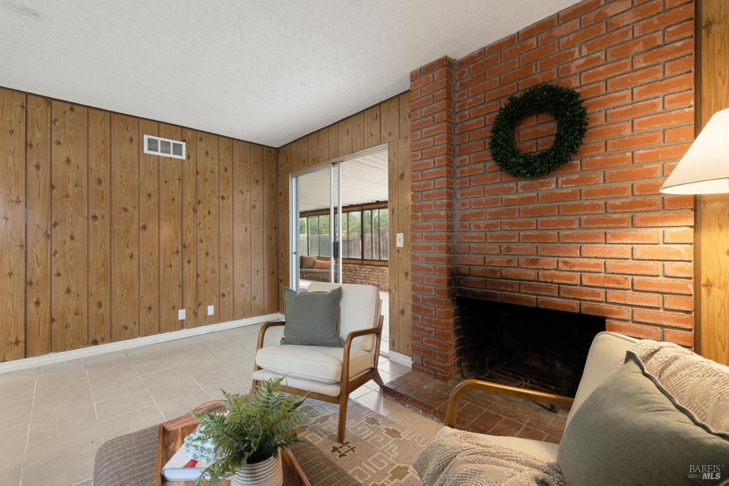 166 Delta Circle Vallejo CA 94589