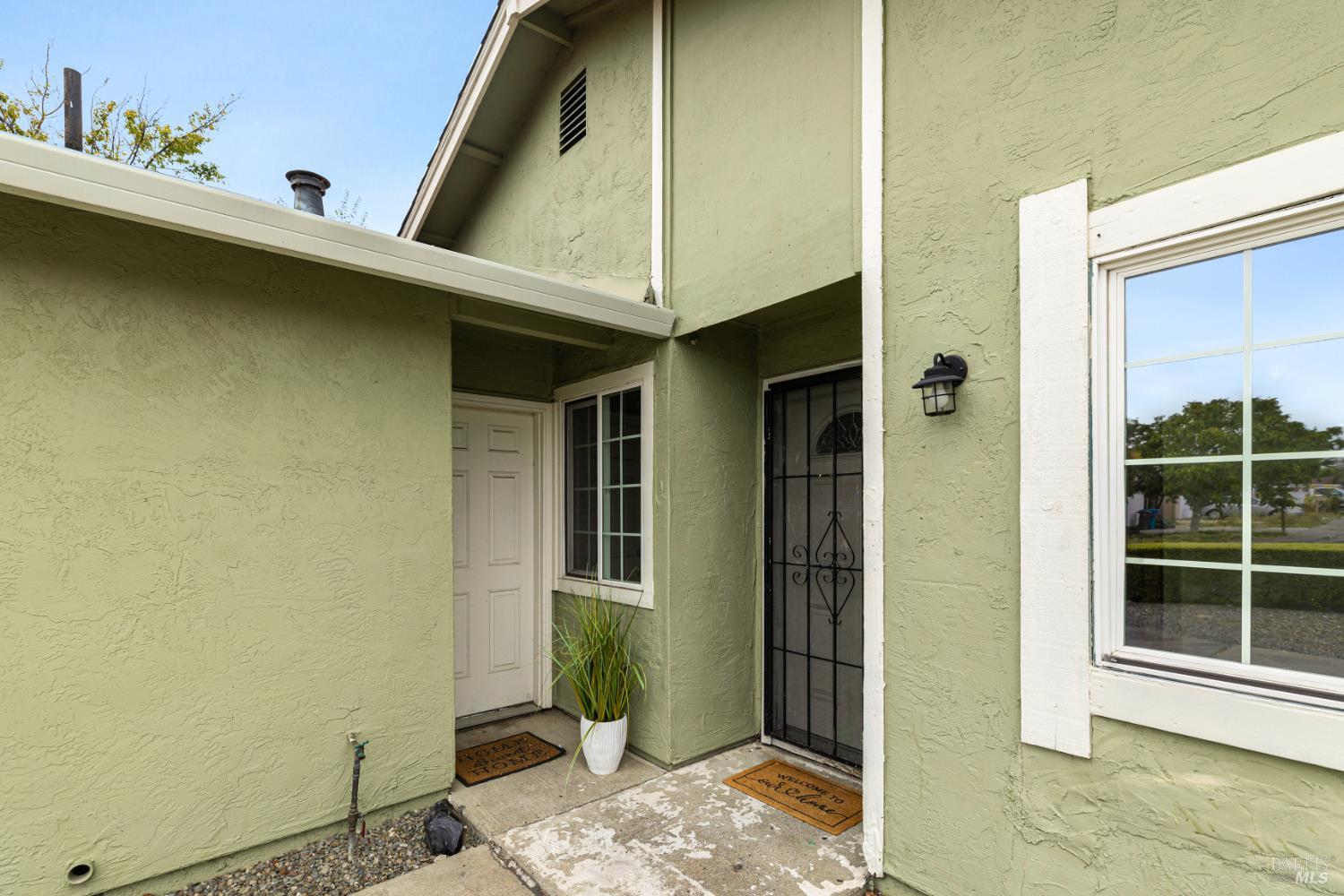 166 Delta Circle Vallejo CA 94589