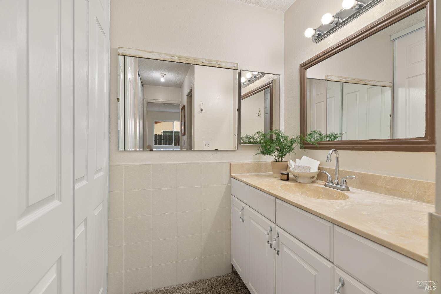166 Delta Circle Vallejo CA 94589