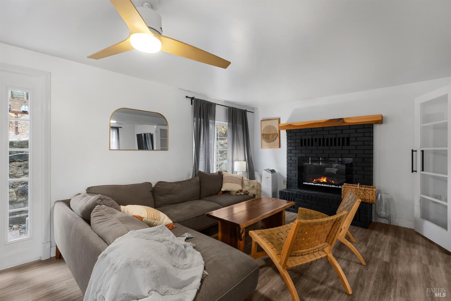 60 Clovercrest Drive Cloverdale CA 95425