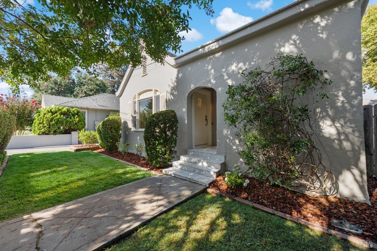 527 Monroe Street Napa CA 94559
