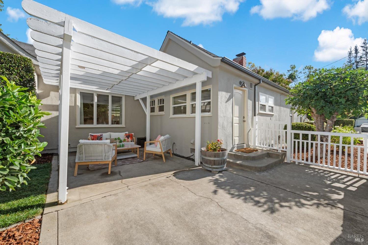 527 Monroe Street Napa CA 94559