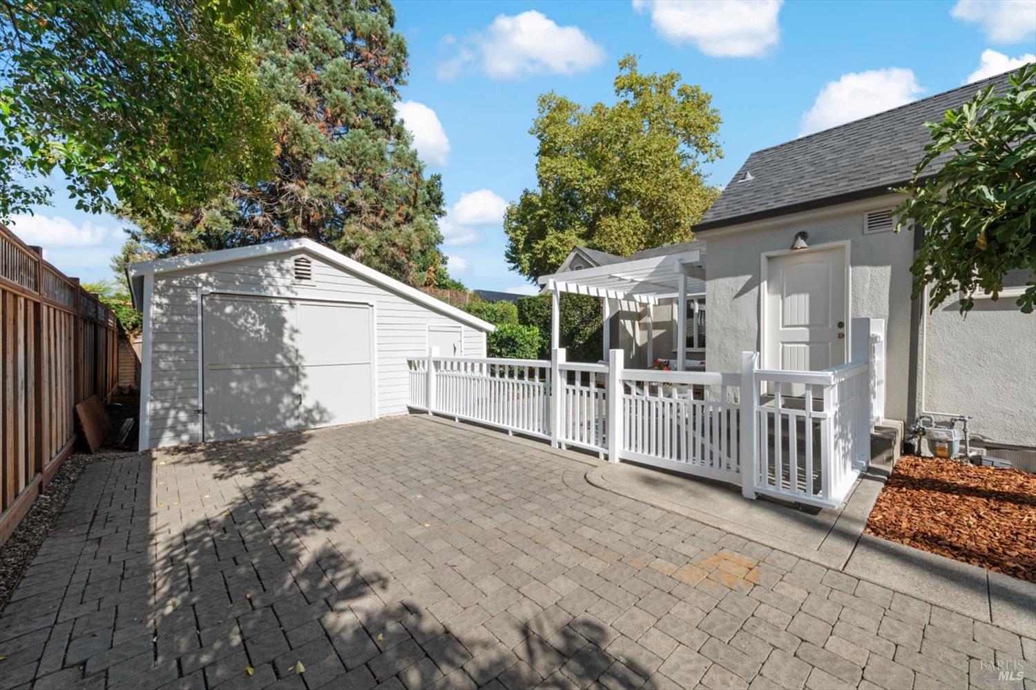 527 Monroe Street Napa CA 94559