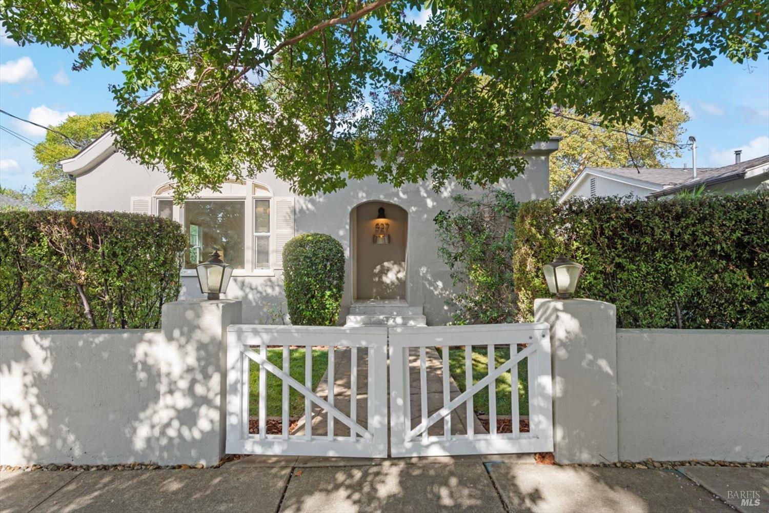 527 Monroe Street Napa CA 94559