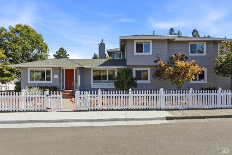 2044 Hawthorne Court Santa Rosa CA 95404
