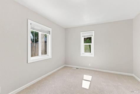 2044 Hawthorne Court Santa Rosa CA 95404