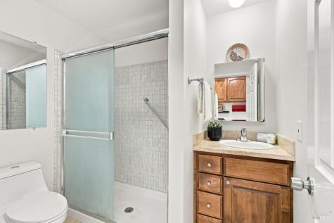 2044 Hawthorne Court Santa Rosa CA 95404