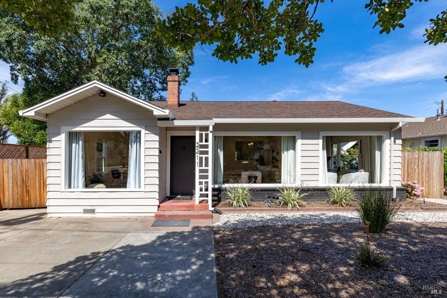 2211 Humboldt Street Santa Rosa CA 95404