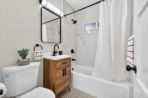 2211 Humboldt Street Santa Rosa CA 95404