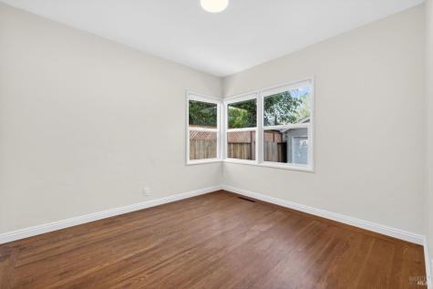 2211 Humboldt Street Santa Rosa CA 95404