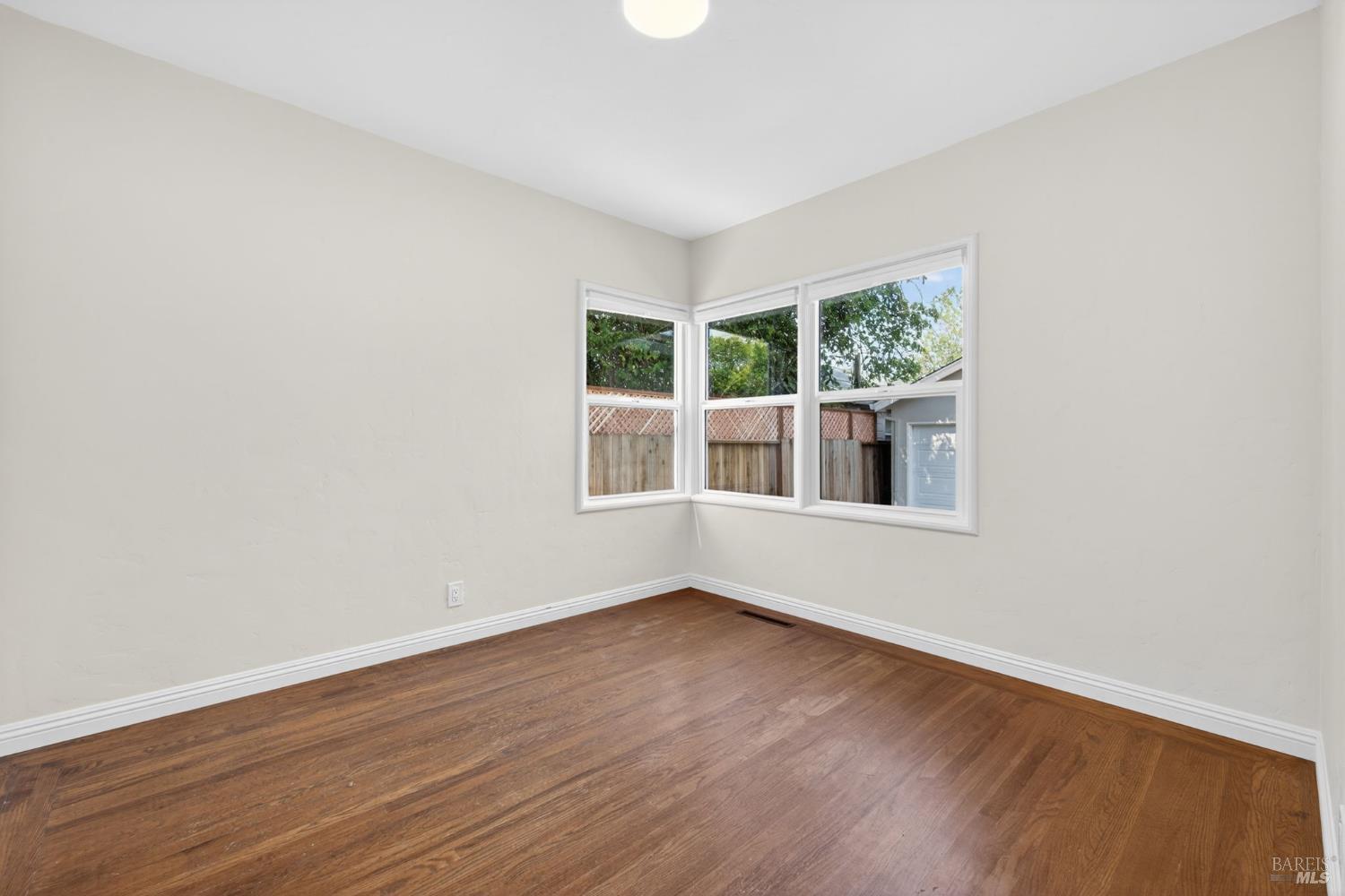 2211 Humboldt Street Santa Rosa CA 95404