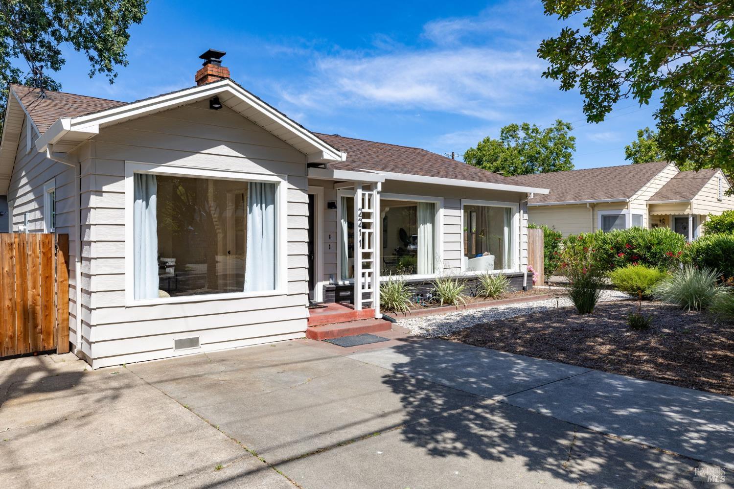 2211 Humboldt Street Santa Rosa CA 95404